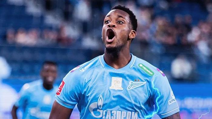 Bu olayın, ilişkilerinde bir dönüm noktası olduğu söyleniyor. Kolombiya Futbol Federasyonu'na göre oyuncu başlangıçta sakatlık nedeniyle kadro dışı bırakılmış olsa da ve büyük bir çatışma resmi olarak doğrulanmamış olsa da, forvet oyuncusu o zamandan beri milli takım çağrılarında önemini kaybetti. Kamuoyuna yapılan açıklamalar taktiksel kararlar, pozisyonu için rekabet ve fiziksel durum üzerine yoğunlaştı, ancak tartışma hiçbir zaman tam olarak sona ermedi.