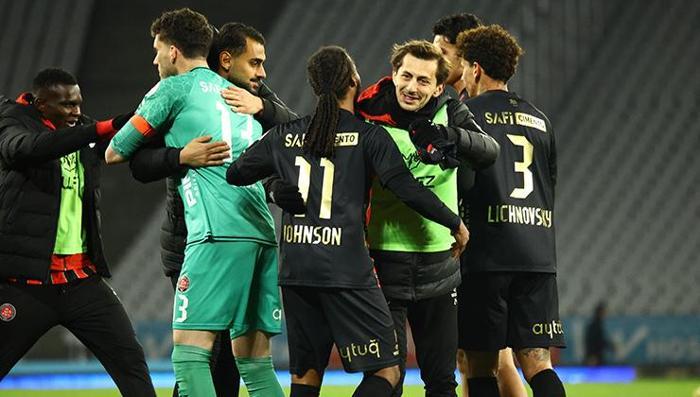 'BENİM KALECİM ATLETICO MADRİD'DE OYNADI!'
Benim kalecim Atletico Madrid’de oynadı, Premier Lig’de oynadı. Sağ bekim Sporting, sol bekim Sırbistan Milli Takımı oyuncusu. Stoperim Şili Milli Takımı oyuncusu. Sanki biz sokaktan 11 kişi Karagümrük olarak toplanmışız gibi.