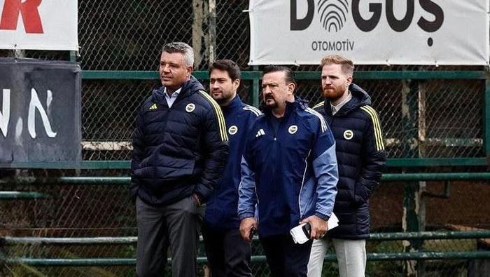 Başkan Sadettin Saran, transfer çalışmalarına başladıklarını açıklamıştı. Birçok yıldız ile temas kuran Sarı-Lacivertliler, bir yandan da genç yeteneklerin peşinde.