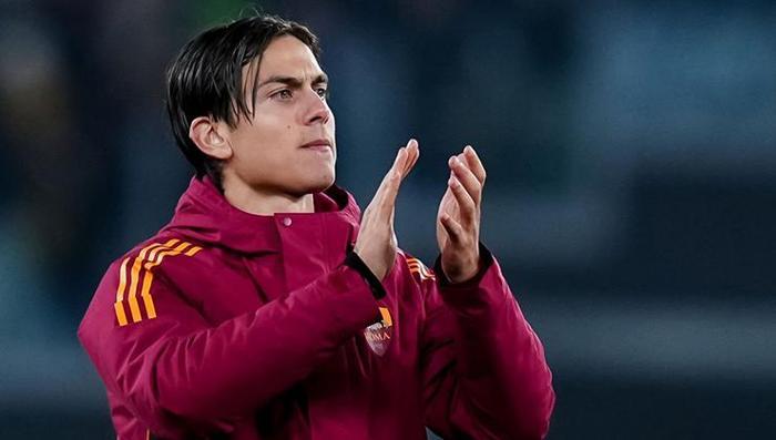 İLK TEMAS KURULDU
32 yaşındaki hücum oyuncusuna Türkiye dışında İspanyol ve Amerika kulüplerinden de ilgi olduğunu söyleyen Nava; 'Fenerbahçe, oyuncunun menajeriyle ilk teması kurdu. Görüşmeler şu anda başlangıç aşamasında. Kulübüyle bitecek sözleşmesini yenileme ihtimali çok düşük.