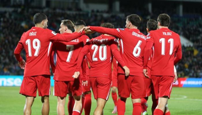 Türkiye-Romanya maçı öncesi 4 futbolcu kadro dışı