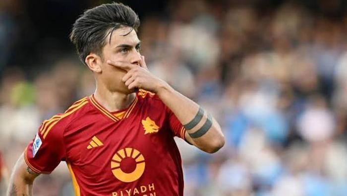 NİSAN ORTASINDA GERİ DÖNÜYOR
Paulo Dybala, menisküs ameliyatı nedeniyle yaklaşık 1 aydır sahalardan uzak. ‘Mücevher’ lakaplı yıldız futbolcunun nisanın ortasında formasına kavuşacağı öğrenildi.