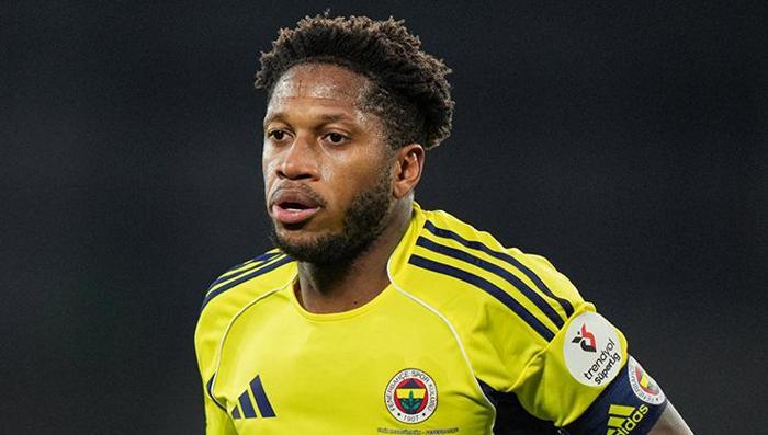FRED DEVRİ KAPANIYOR
Fenerbahçe'den yaz transfer döneminde ayrılması beklenen bir başka isim ise Fred Rodrigues. Brezilya'ya dönmenin hayalini kuran tecrübeli isimden de beklentinin 5-6 milyon Euro seviyesinde olduğu kaydedildi.2023 yazından itibaren Fenerbahçe'de top koşturan Fred, 119 maçta 9 gol 19 asistlik performans ortaya koydu.
