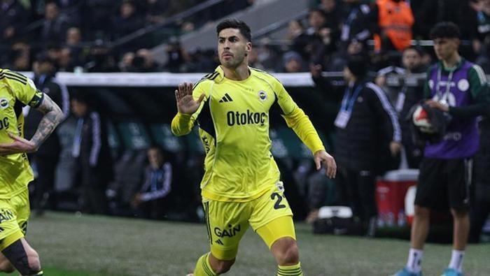 PİYASA DEĞERİ 15 MİLYON EURO
Yaz transfer döneminde PSG'den transfer edilen Marco Asensio'nun sarı-lacivertli kulüple 2028 yılına kadar sözleşmesi bulunuyor. İspanyol futbolcunun güncel piyasa değeri ise 15 milyon euro.