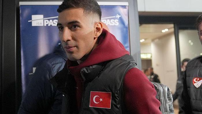 Tarih yazan Milli Takımımız, yurda döndü Coşkulu karşılama | Hakan Çalhanoğlu: Çok gururluyuz