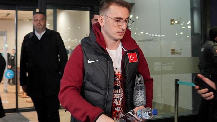 Tarih yazan Milli Takımımız, yurda döndü Coşkulu karşılama | Hakan Çalhanoğlu: Çok gururluyuz