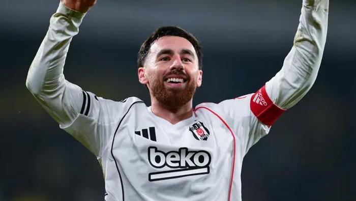 Beşiktaşta orta sahaya sürpriz hamle Orkun Kökçünün yanına geliyor