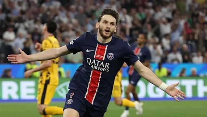 2-) KHVICHA KVARATSKHELIA | 90 MİLYON EURO