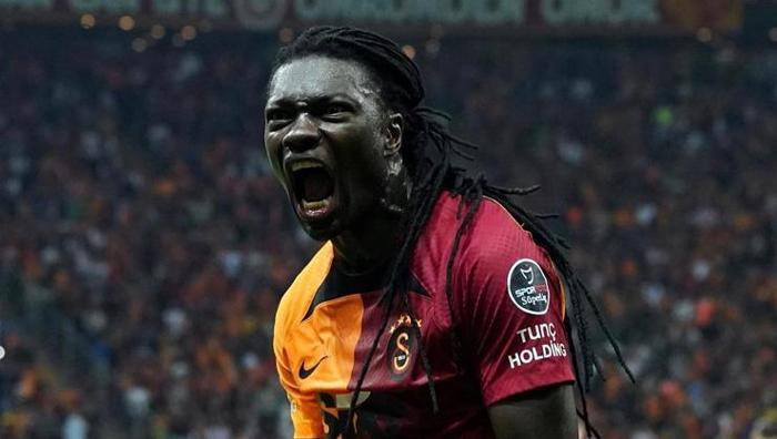 Portekizli modelle evlenen Bertuğ Yıldırım, Galatasarayın efsane ismiyle akraba oldu: Eşi kim çıktı
