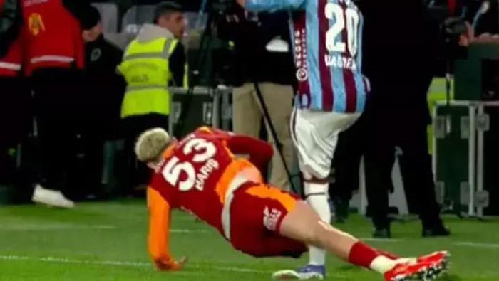 BARIŞ ALPERİN SARI KART GÖRDÜĞÜ VE VARA GİDEN POZİSYON