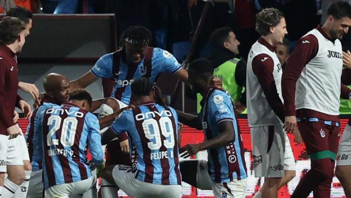Trabzonsporun Galatasaray galibiyetini usta isimler yazdı: Ligin belirleyicisi oldu | Tüm ülkeye mesaj verdiler