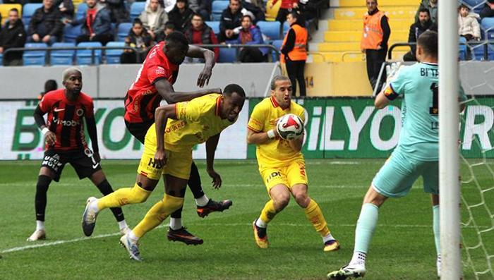 Futbolda gri alan ve adalet Çıkmazı 28. haftanın hakem raporu açıklandı Sınıfta kaldı