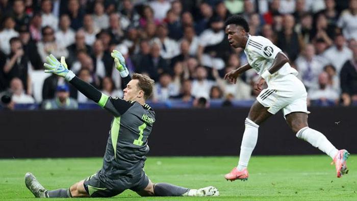 Bayern Münihten 40 yaşındaki Manuel Neuere yeni sözleşme... GoAT tartışmalarını alevlendiren Madrid performansı