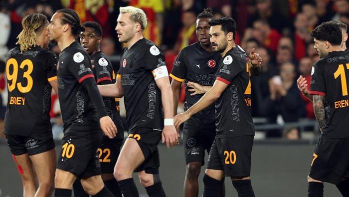 BARIŞ ALPER İLE ÇÖZÜLEN DENKLEM / BURAK ÖZDEMİR - FANATİK