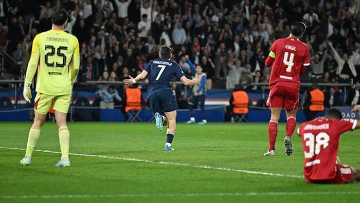 Tur için Liverpool-Galatasaray maçının hakemi lazım Şampiyonlar Liginde gollü gece: Kırmızı kartla şok oldular
