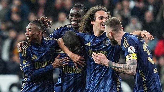 Ya futbolu bilmiyor ya da iyi niyetli değil Spor yazarları Kayserispor-Fenerbahçe maçını yorumladı