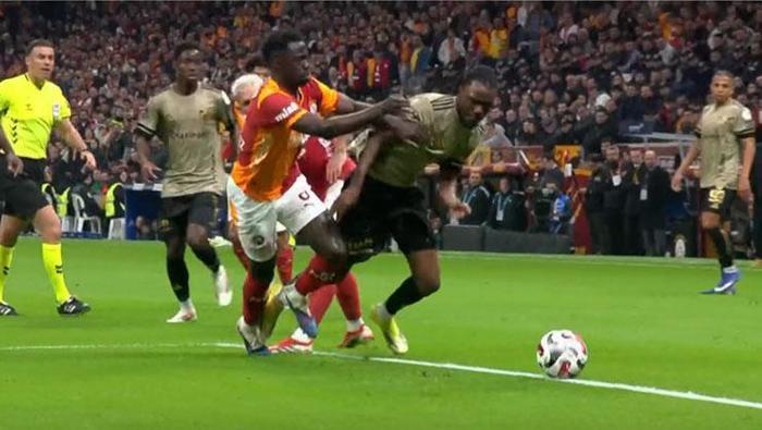 KOCAELİSPORUN PENALTI BEKLEDİĞİ POZİSYON