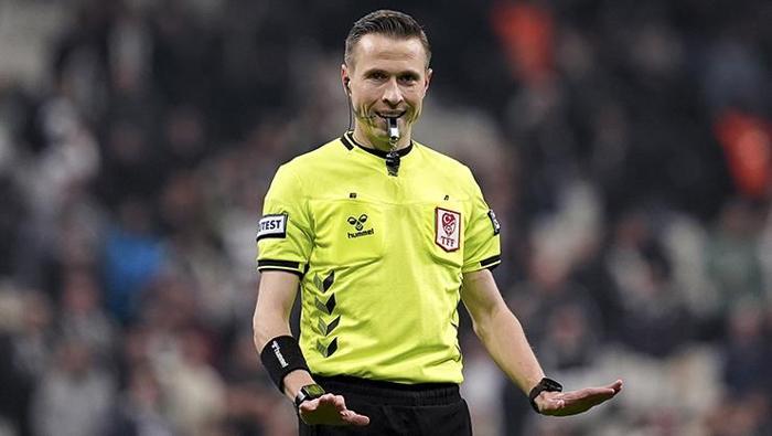 Tercihleri eleştiri konusu olacak seviyede Süper Ligde 29. haftanın hakem raporu | Fenerbahçenin kırmızı kart beklediği pozisyon...