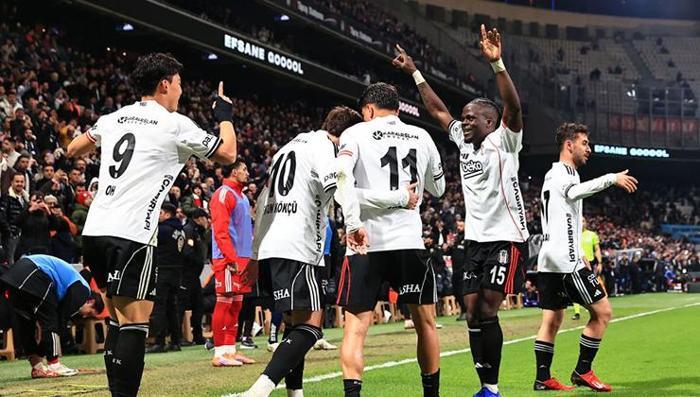 Beşiktaştan tam 8 imza Kaleciden forvete kadar transfer