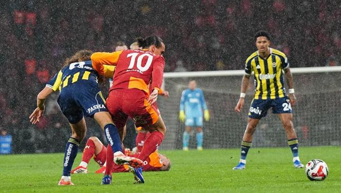 HALİL UMUT MELER VE YASİN KOL