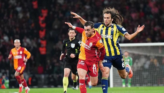 TFF, Galatasaray-Fenerbahçe derbisi için kararını verdi Herkes yabancı hakem konuşuyordu: İki isim kaldı