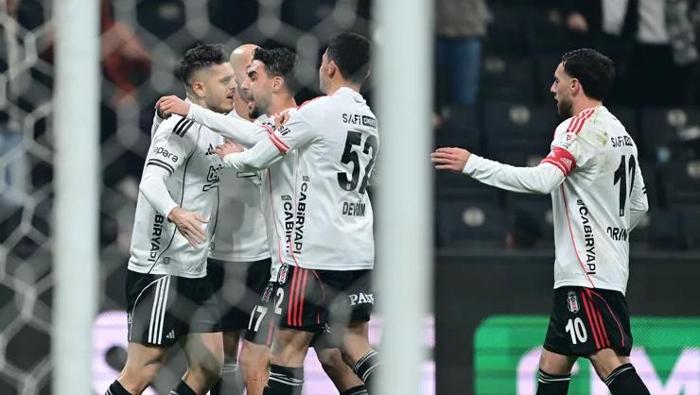 Beşiktaş Juventusun yıldızına talip Transferde büyük bomba...