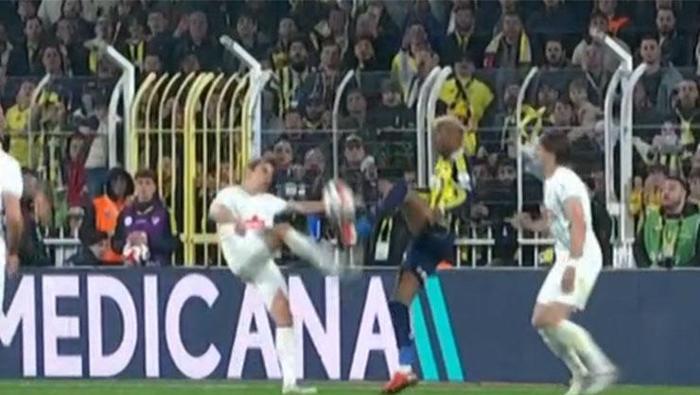 F.BAHÇENİN PENATLI KAZANDIĞI POZİSYON