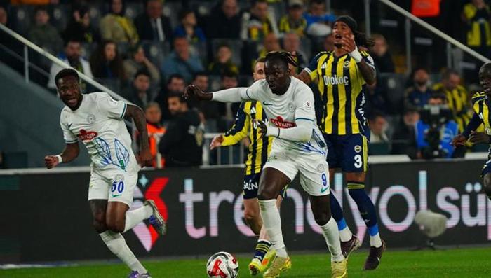 Fenerbahçenin belalısı Sowe Kadıköyde kabus