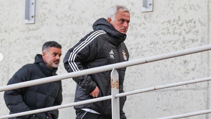 Benficadan ayrılıyor Jose Mourinhodan sansasyonel geri dönüş