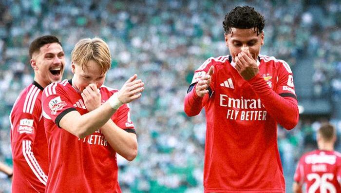 Sporting CP-Benfica maçına Rafa Silva damgası 90+3te gelen gol Mourinhoyu coşturdu: Kameralara olay hareket