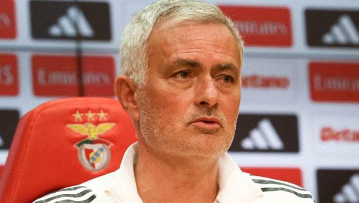 Sporting CP-Benfica maçına Rafa Silva damgası 90+3te gelen gol Mourinhoyu coşturdu: Kameralara olay hareket
