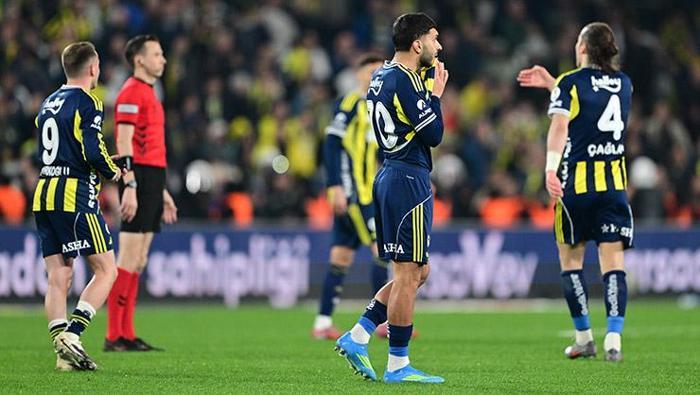 12si kesin toplamda 17 ayrılık Fenerbahçede büyük temizlik: İşte tek tek o isimler