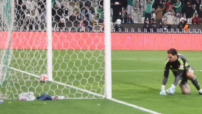 Konyaspor - Fenerbahçe maçına damga vuran son dakika penaltı kararı doğru mu Deniz Çoban detaylarıyla açıkladı