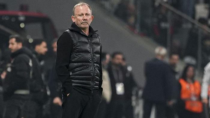 Beşiktaş - Alanyaspor maçı sonrası usta isimden dikkat çeken iddia En büyük şans Beşiktaşta