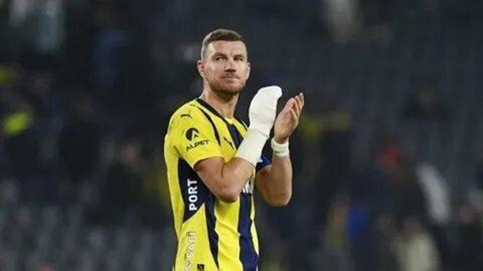 EDIN DZEKO ÖRNEĞİ
