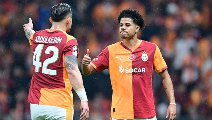 Derbiden sonra sürpriz transfer gelişmesi Galatasaray ve Napoli yine masaya oturdu...