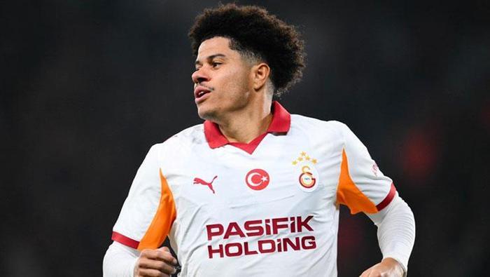 Derbiden sonra sürpriz transfer gelişmesi Galatasaray ve Napoli yine masaya oturdu...