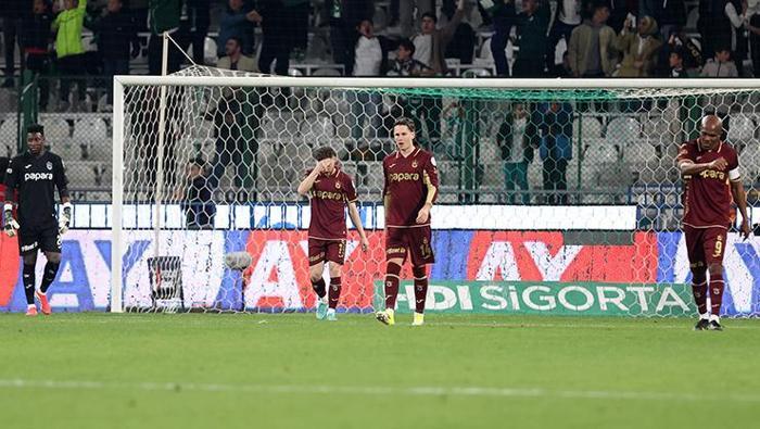 Talihsizlik değil zihinsel sıkışmışlık Spor yazarları Konyaspor-Trabzonspor maçını yorumladı