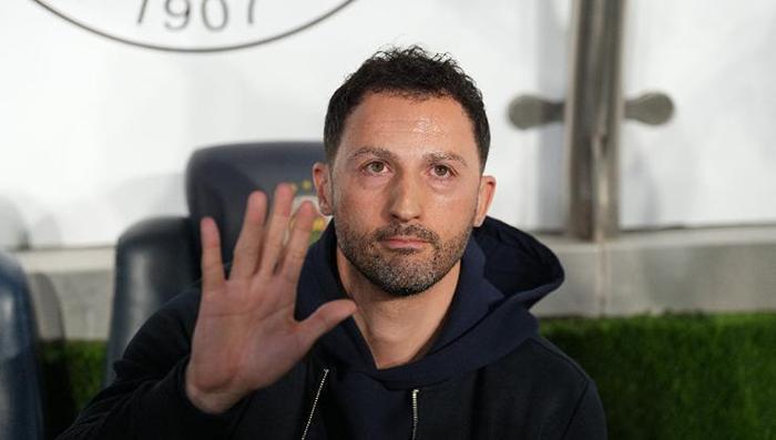 Fenerbahçede Tedesco yerine iki aday Göreve sıcak bakıyorlar