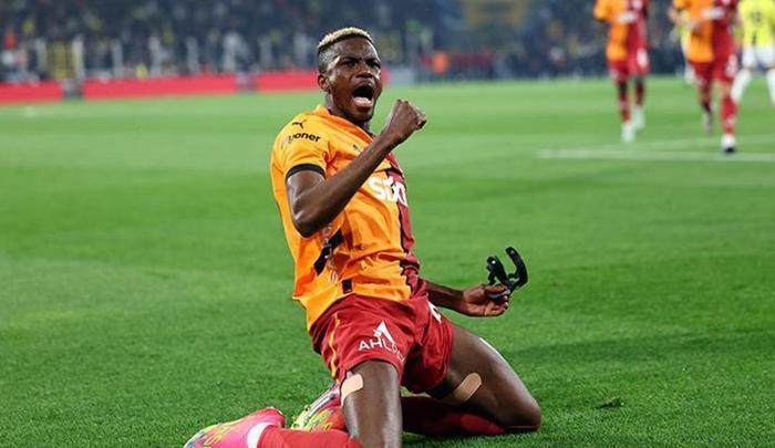 ARSENAL SPOR DİREKTÖRÜ DERBİYİ İZLEMİŞ