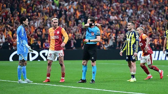 Fenerbahçede Ederson krizi büyüyor Ayrılık için tek bir şartı var