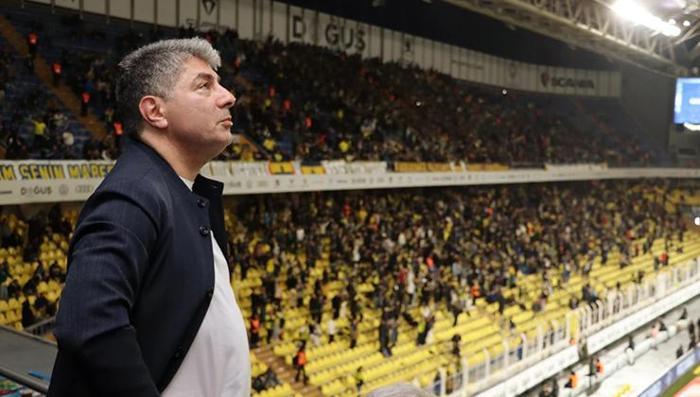 HAKAN SAFİ ÜNLÜ BİR İSMİN PEŞİNDE