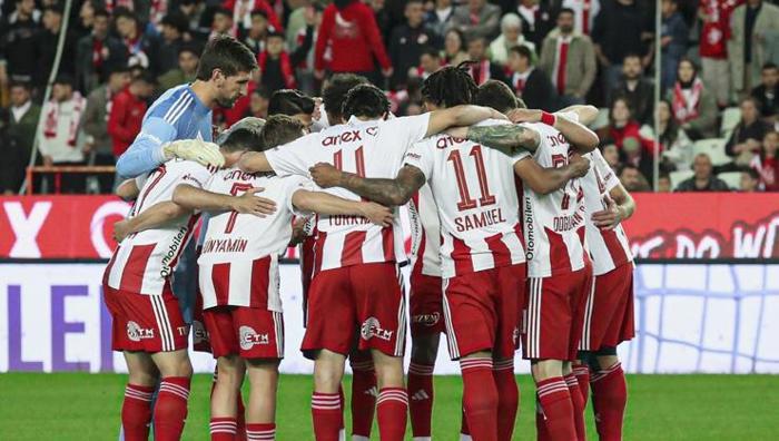 Antalyasporda Galatasaray maçı öncesi kriz patlak verdi Okunmuş su açıklaması: Ne var bunda