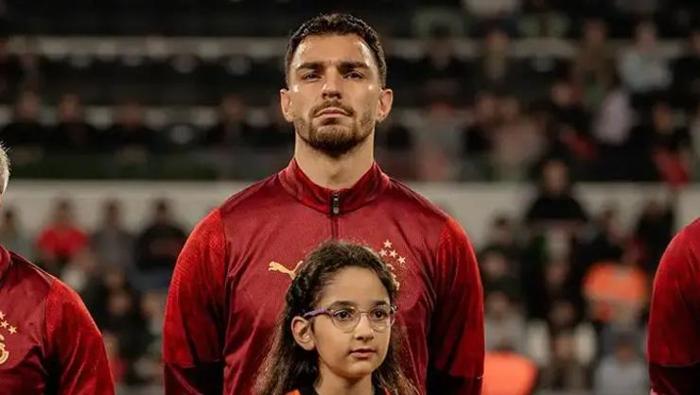 Galatasaray’da yerli operasyonu Okan Buruk genç yıldıza kafayı taktı
