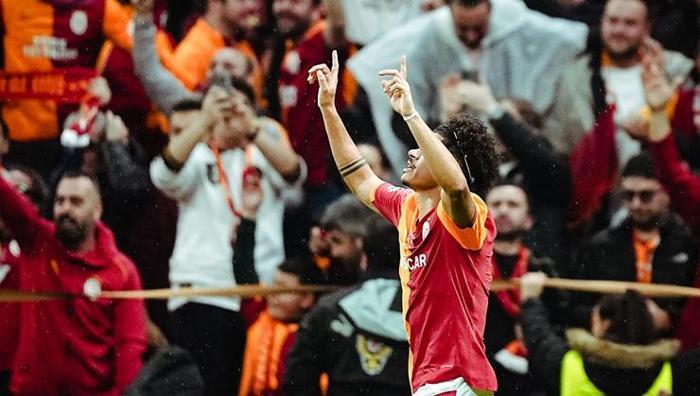 Galatasarayın yıldızı sezonu kapattı Sakatlık şokuyla sarsıldı: Dünya Kupasında da yok