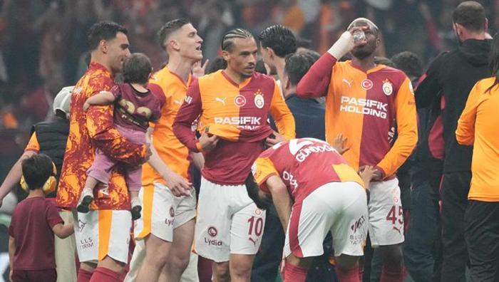Galatasarayın yıldızı sezonu kapattı Sakatlık şokuyla sarsıldı: Dünya Kupasında da yok