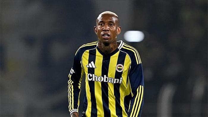 Fenerbahçeli Anderson Talisca tek başına silahlı çeteyi çökertti