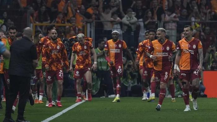Galatasarayda Mauro Icardiden duygusal veda Gözyaşlarını tutamadı