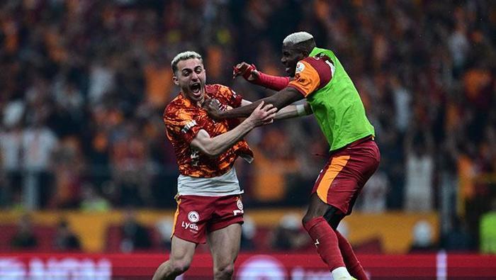 Teknik direktörler Bülent Bölükbaşı ve Kenan Koçaktan Galatasaray-Antalyaspor maçına teknik bakış Zaferi getiren hamle, kabustan şampiyonluğa