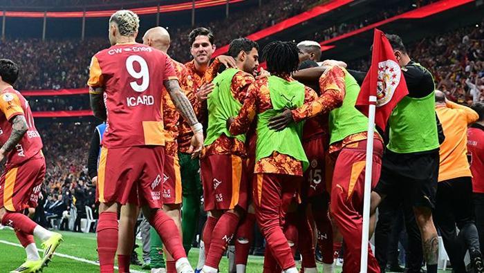 Usta yazarlardan Galatasarayın şampiyonluğuna çarpıcı yorum: Momentumu ele geçirdi